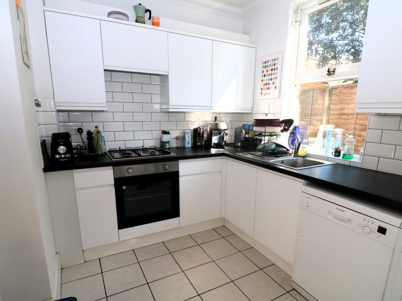 Garden flat in Stroud Green, N4. Own entrance, two double bedrooms, separate kitchen and wood floors.
